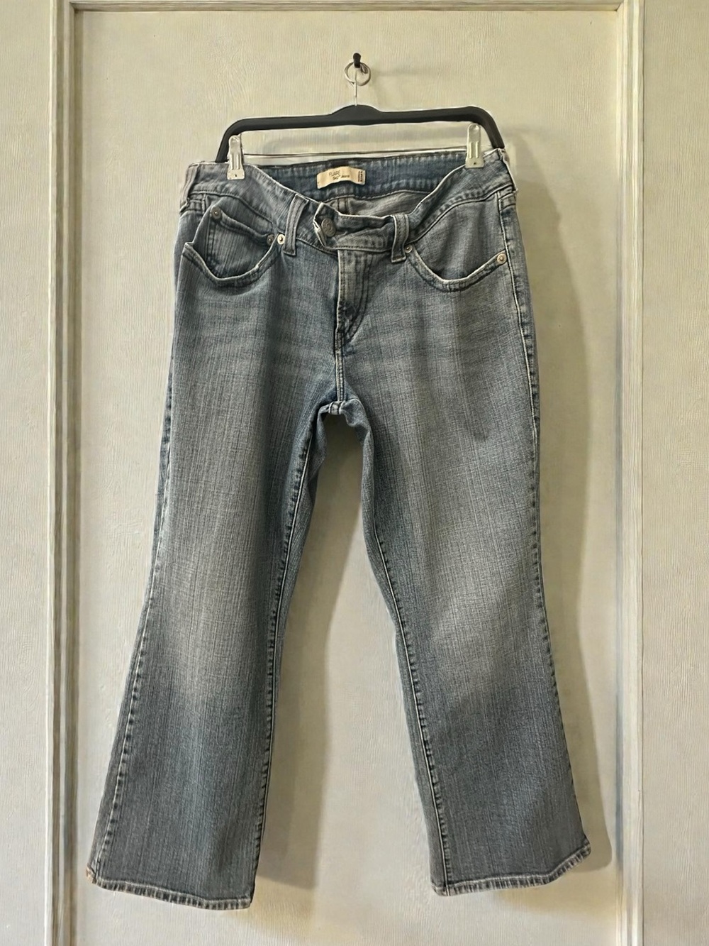 Levi’s Flare 542 Jeans. Size :16